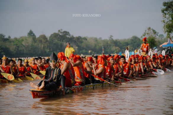 Peserta Pacu Jalur
